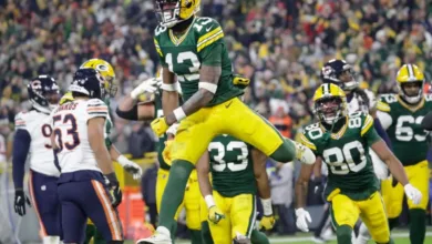 Green Bay Glitters: Packers Secure Playoff Spot in Commanding 17-9 Victory Over Bears