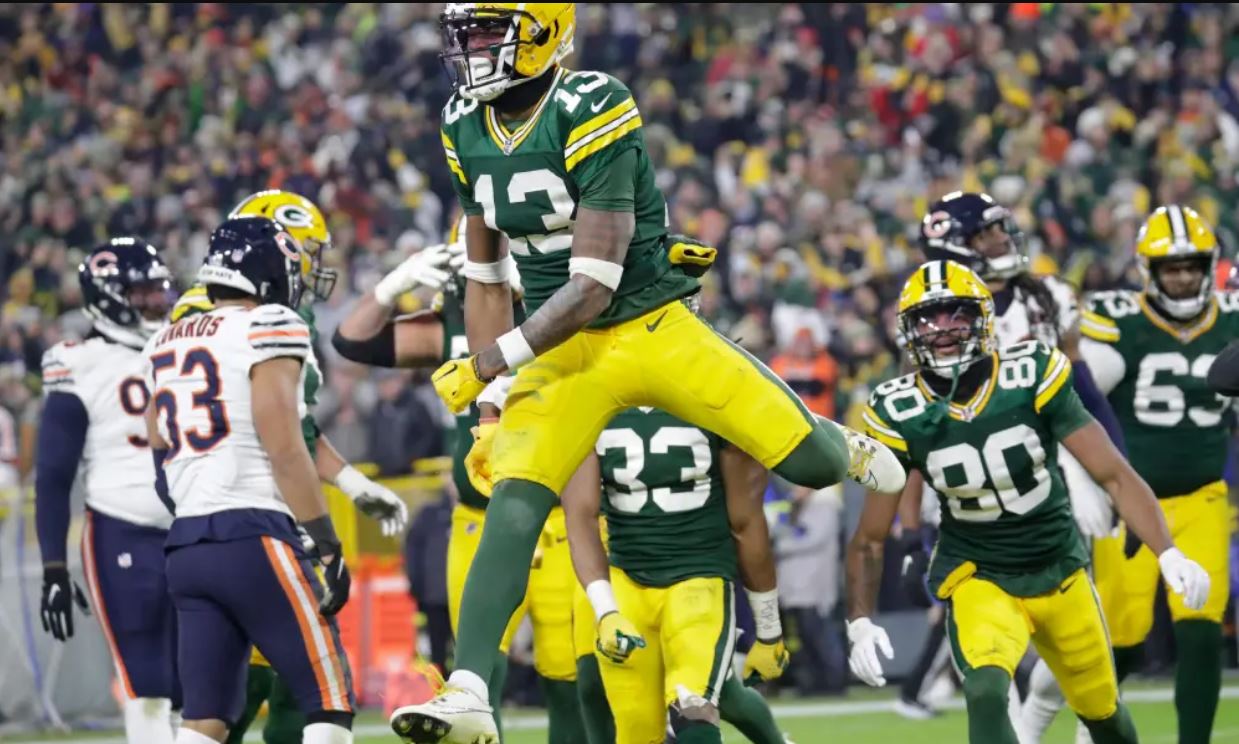 Green Bay Glitters: Packers Secure Playoff Spot in Commanding 17-9 Victory Over Bears